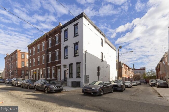 Building Photo - 919 N 15th St