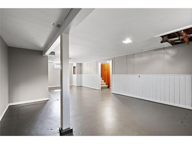 Building Photo - 6244 Humboldt Ave S
