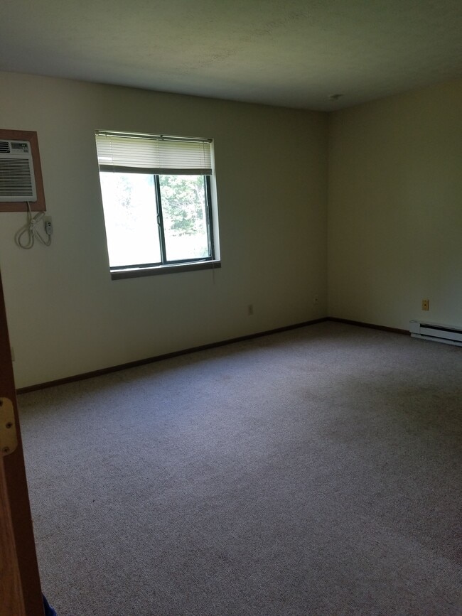 Building Photo - 6322 Ohio St