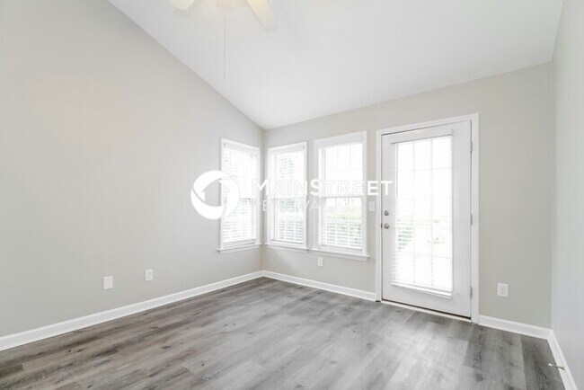 Building Photo - 3 Bedroom Pet-Friendly Home in Winston-Salem, NC with Main Street Renewal