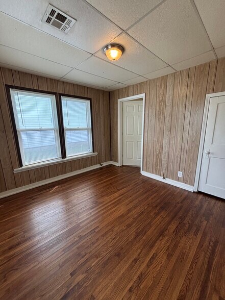 Building Photo - 3932 E Admiral Ct