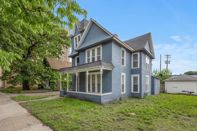 Building Photo - 3BR/1Bath + Office Area Available Sept 12t...