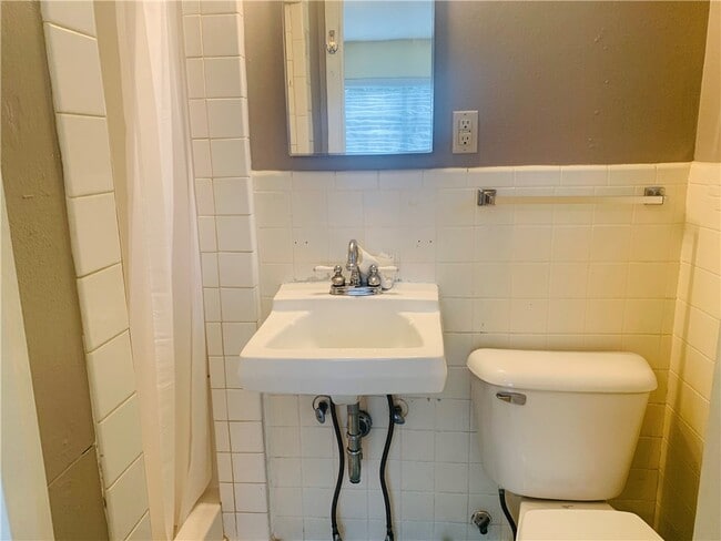 Building Photo - 307 N San Marcos St