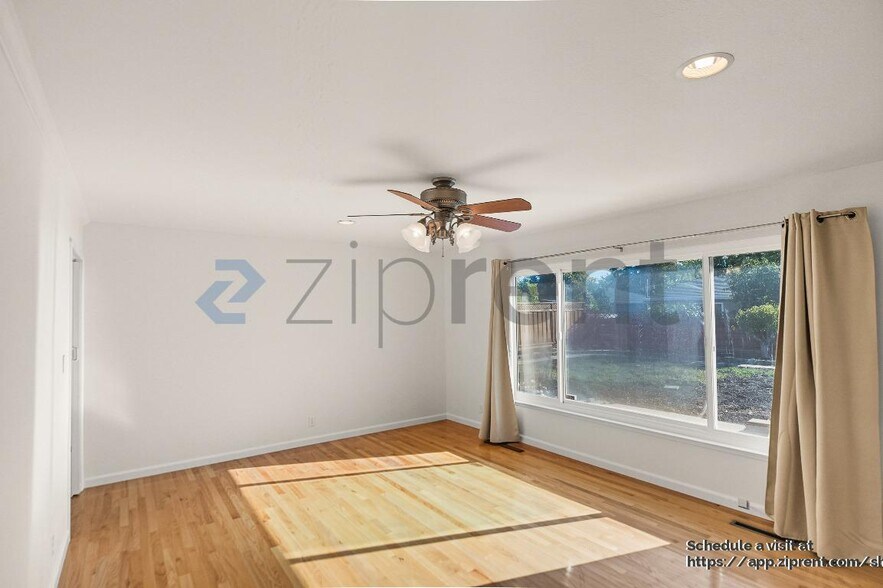 Building Photo - 38289 Ballard Dr