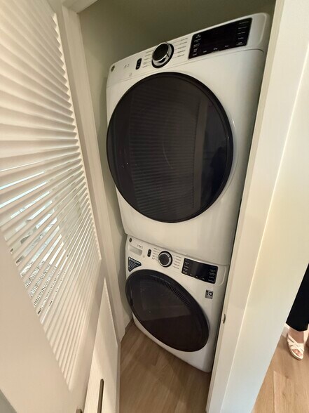 Building Photo - 3055 NW 3rd Ave