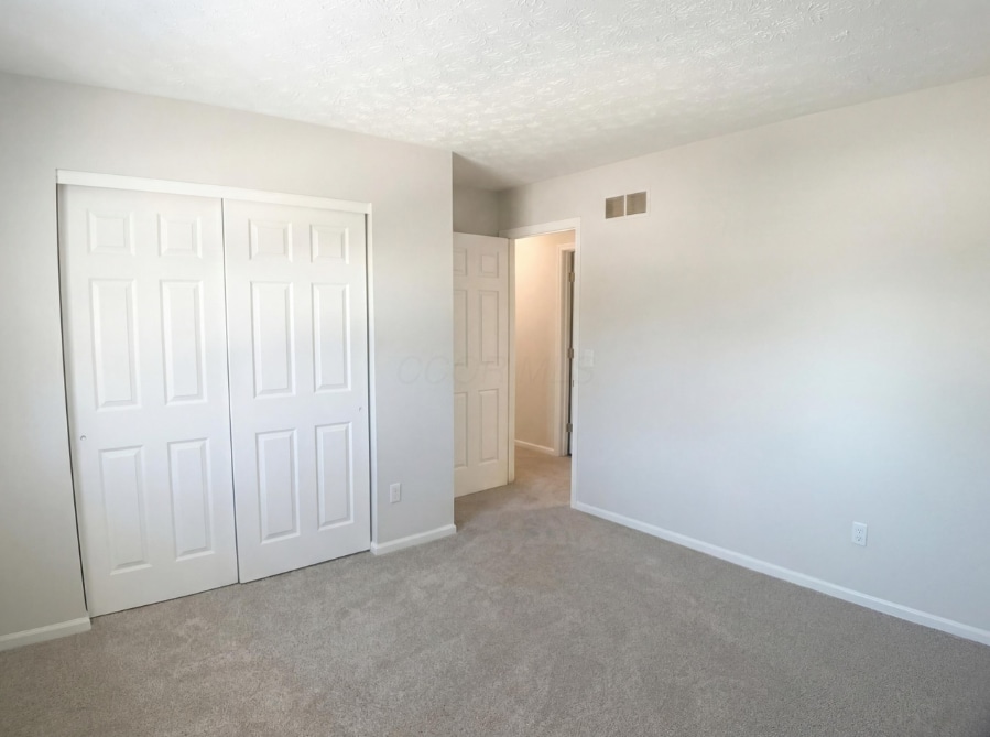 Building Photo - 6571 Schenk Ave