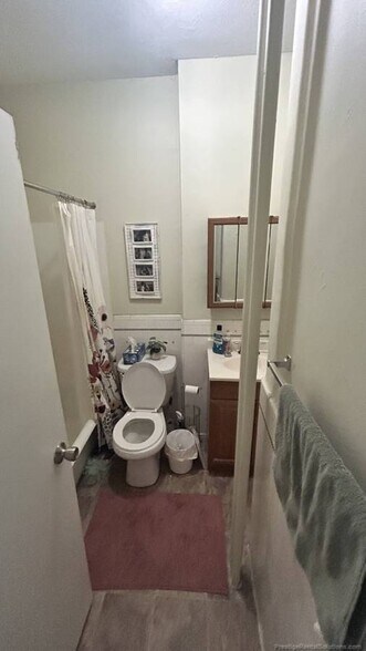 Building Photo - 223 Essex St