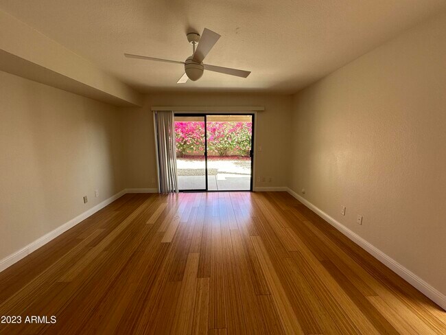 Building Photo - 6745 N 79th Pl