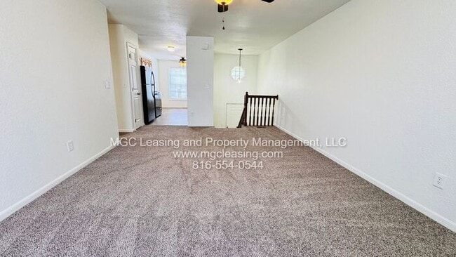Building Photo - Creekwood Park Townhomes: 3 bedroom Duplex with unique floor plan for rent in the Northland