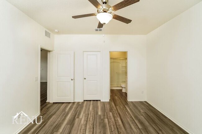 Building Photo - 5160 Firefly Hls