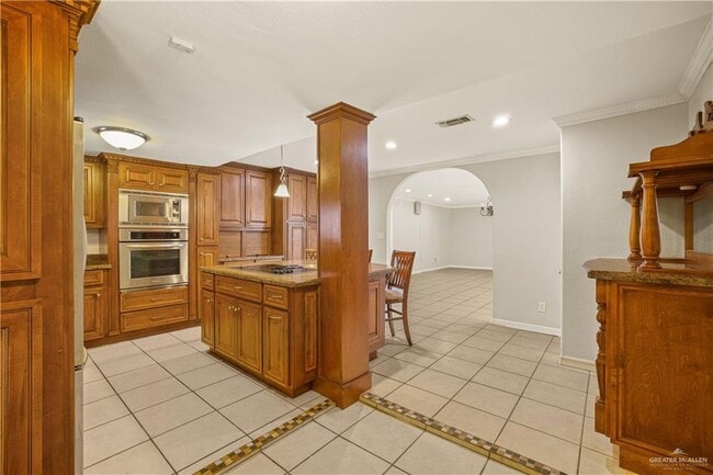 Building Photo - 16 Chaparral