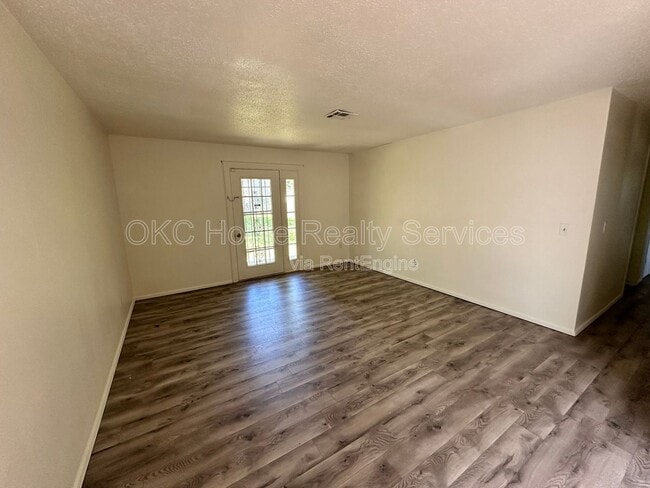 Building Photo - 421 NW 89th St