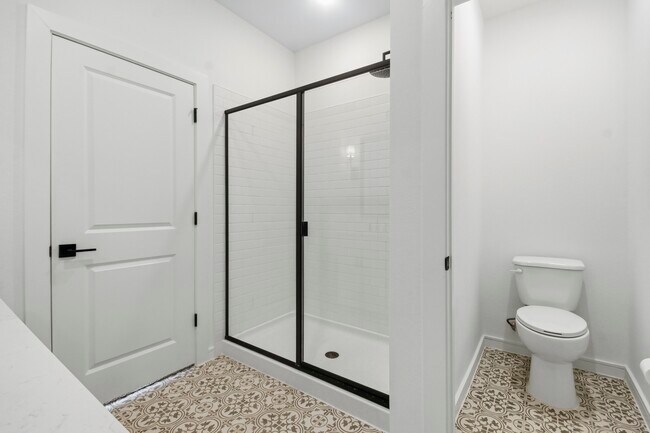 Building Photo - 8427 Bay Rdg Cir