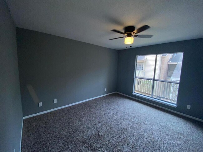 Building Photo - 10211 Sugar Branch Dr