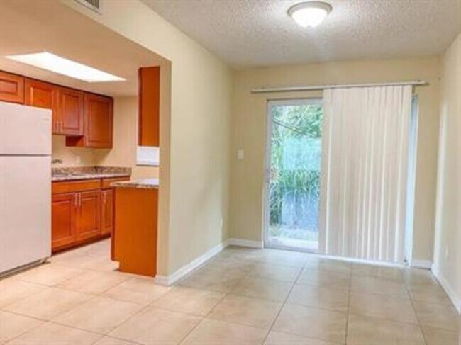 Building Photo - 34 S Ortman Dr