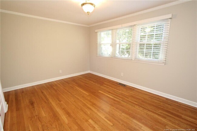 Building Photo - 1427 Seminole Trail