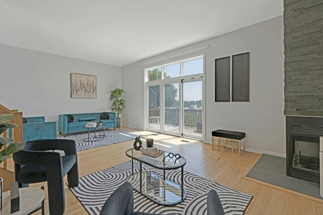 Building Photo - 1 Columbus Pl