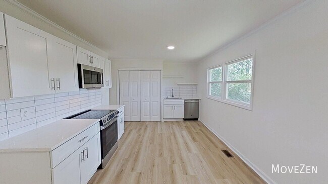 Building Photo - 206 Plaza Dr