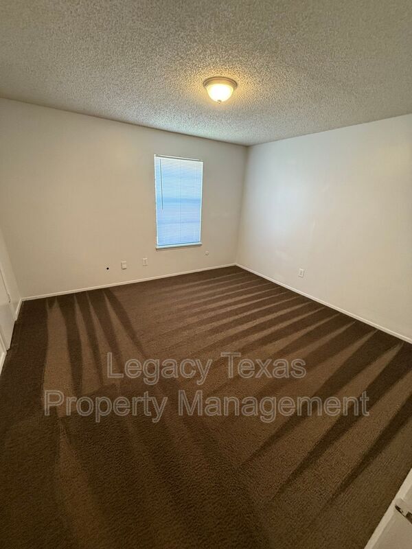 Building Photo - 1708 Short St