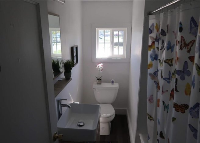 Building Photo - 2010-2012 Maplegrove Ave