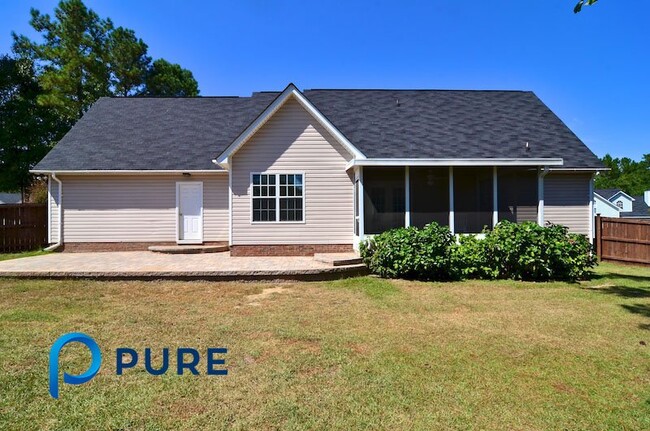 Building Photo - 209 Pine Loop Dr