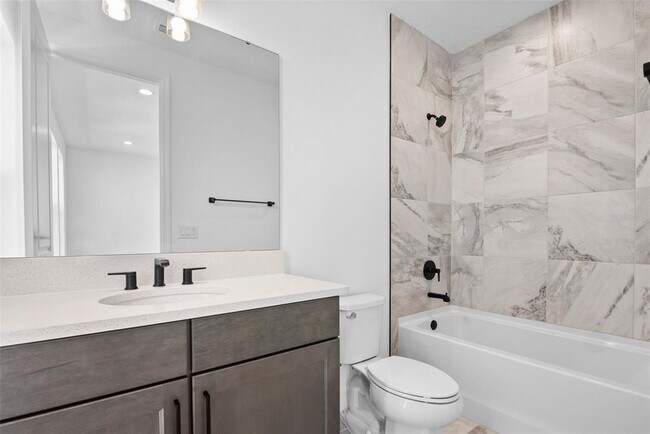Building Photo - 2311 Brix St