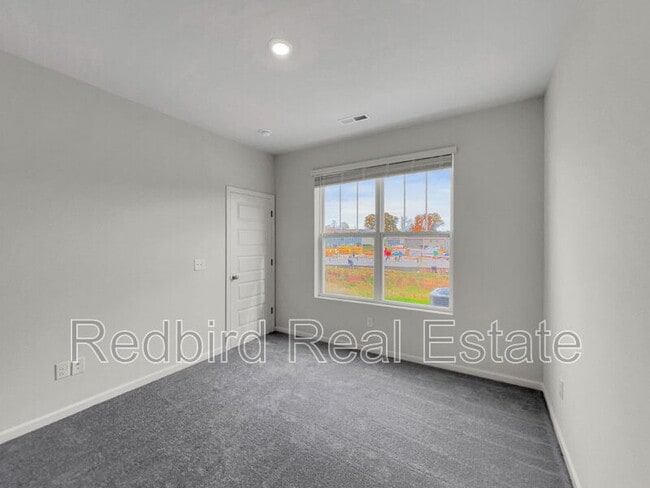 Building Photo - 1665 Manuka Ln