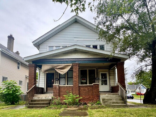 Primary Photo - 2474 N 4th St