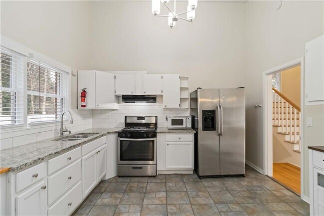 Building Photo - 3035 McLendon Cir NW