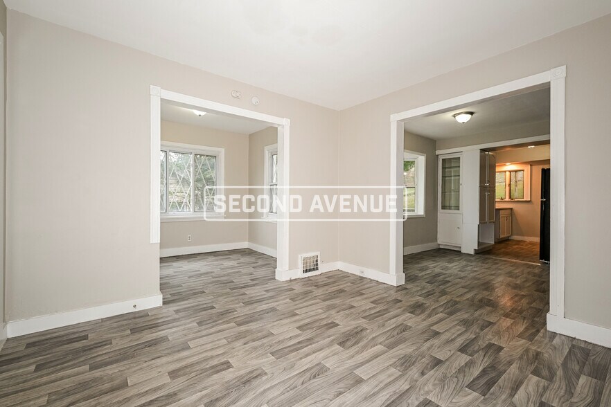 Building Photo - 1030 Franklin Dr