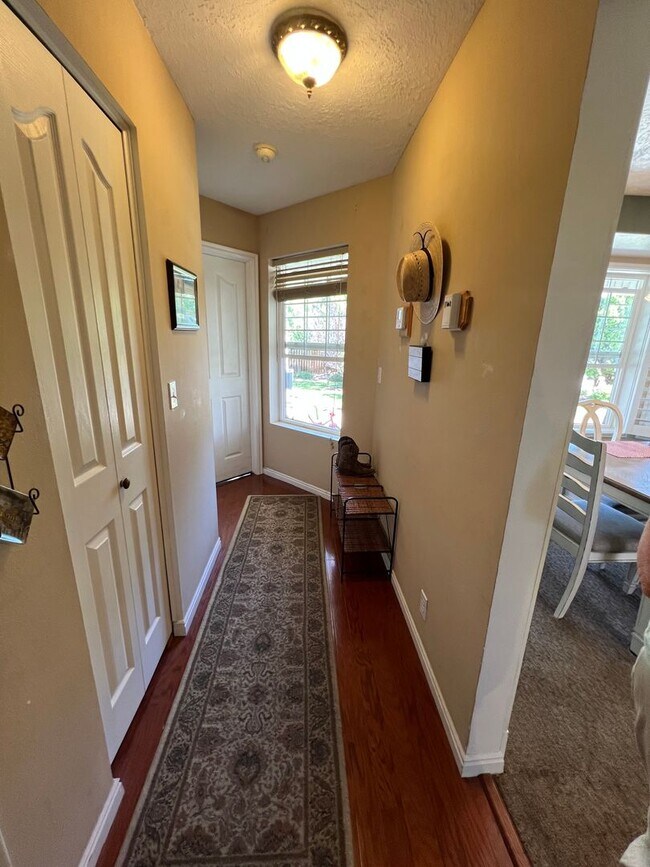 Building Photo - AND-D 1802