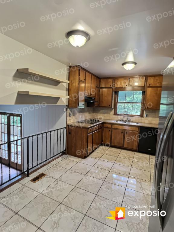 Building Photo - 4579 Bergen Ct