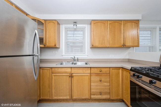 Building Photo - 3641 N Tripp Ave