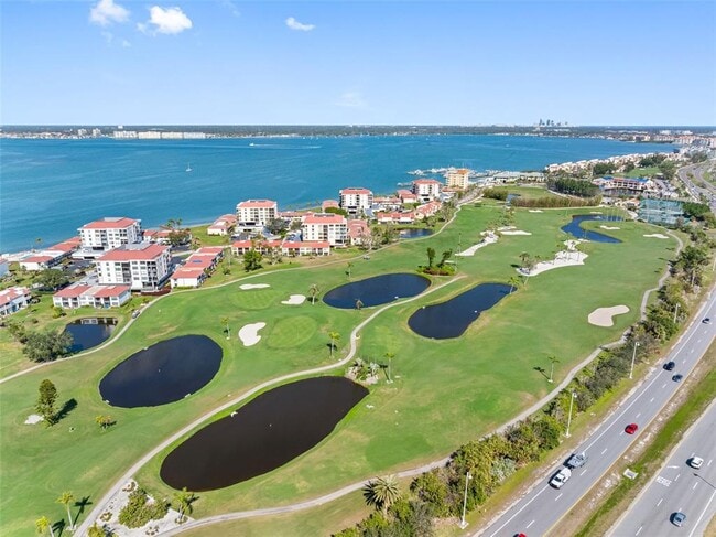 Building Photo - 6025 Sun Blvd