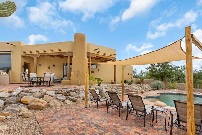 Building Photo - 3701 E Camino de Jaime
