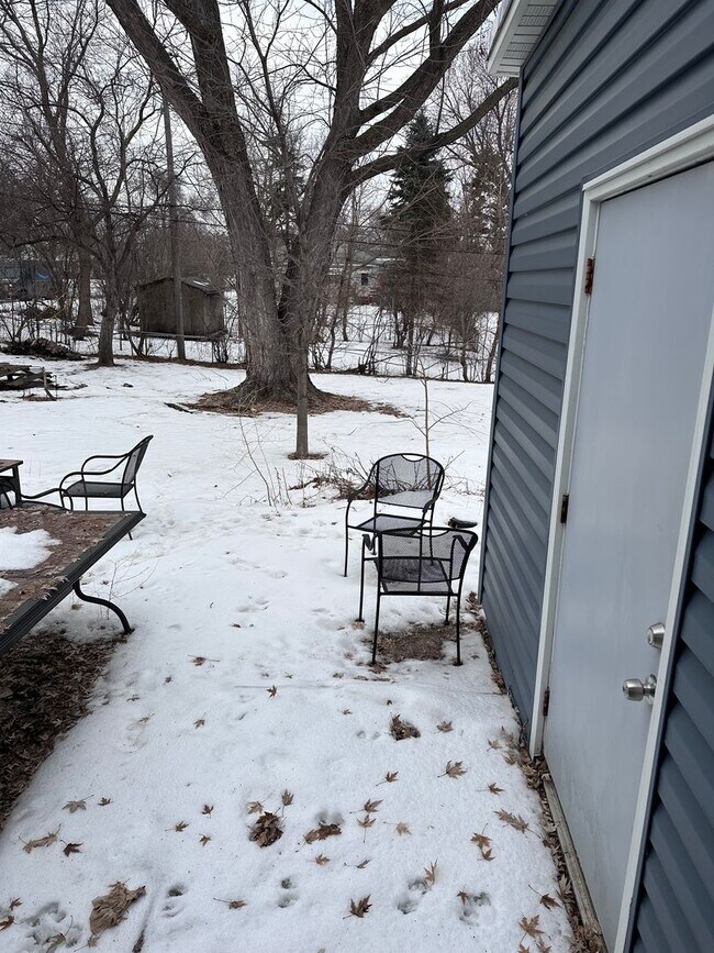 Building Photo - 6024-6026 W 35th Street