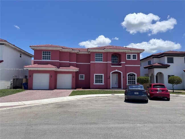 Building Photo - 15520 SW 11th Terrace