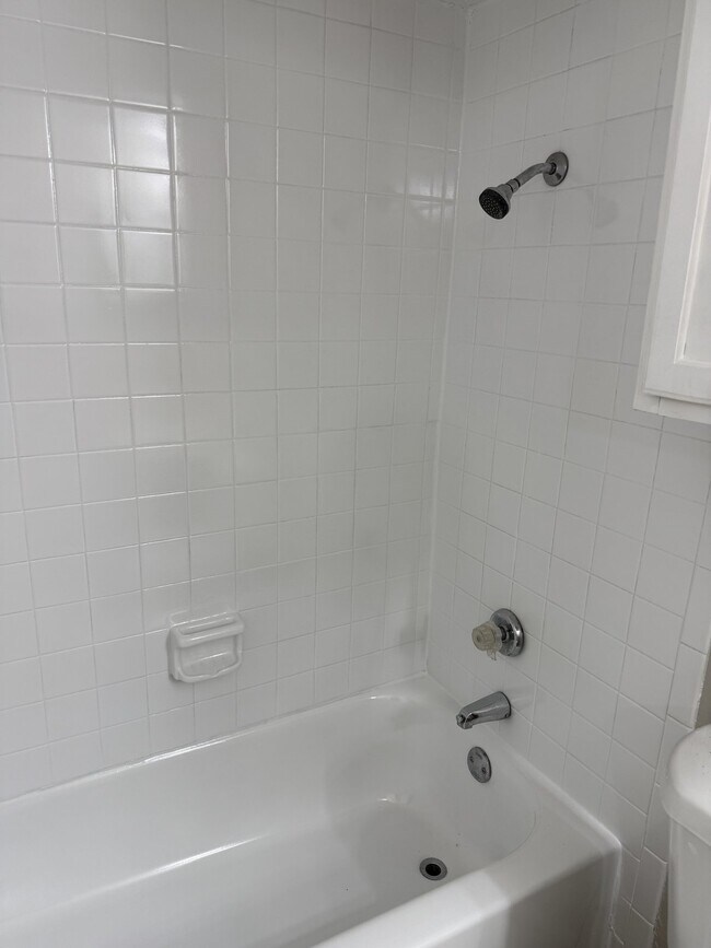 Building Photo - 9520 Royal Ln