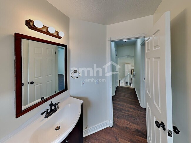 Building Photo - 129 W 1225 N