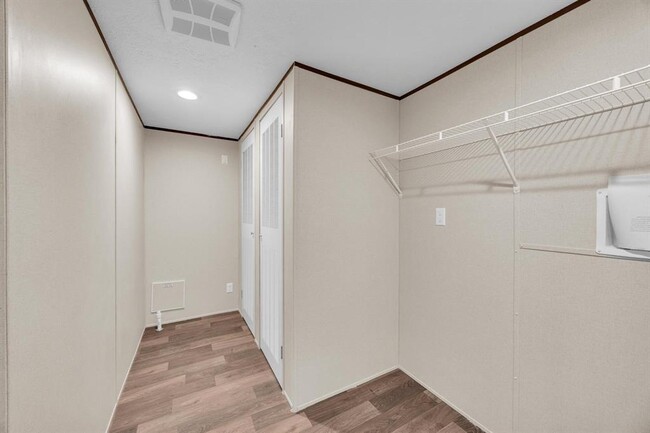 Building Photo - 211 Overhill Rd