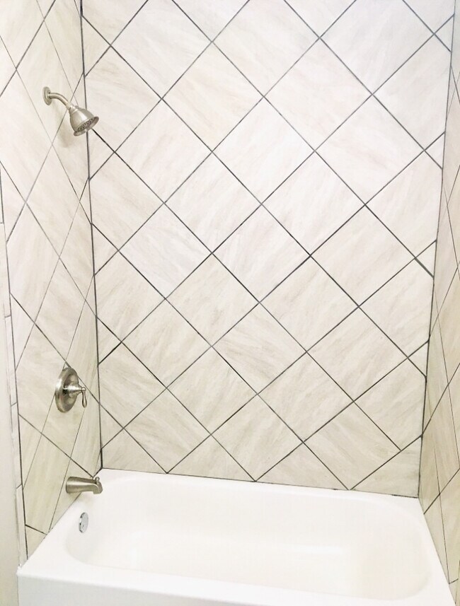 Building Photo - 1410 Beth St NW