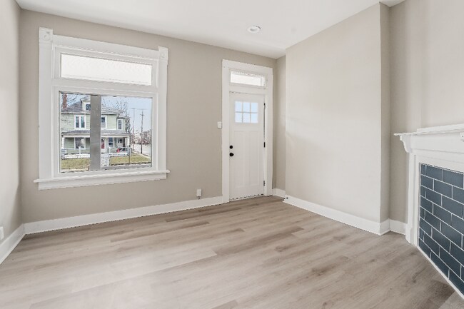 Building Photo - 163 Martin Ave