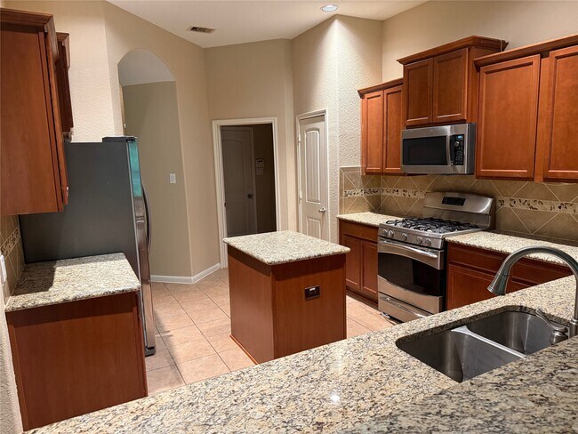 Building Photo - 98 Black Swan Pl