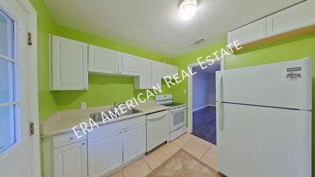 Building Photo - 9 Okahatchee Cir SE