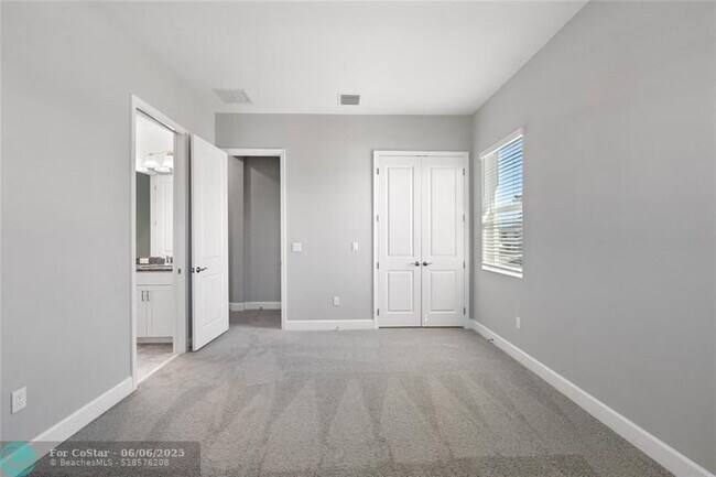 Building Photo - 5350 Liberty Ln