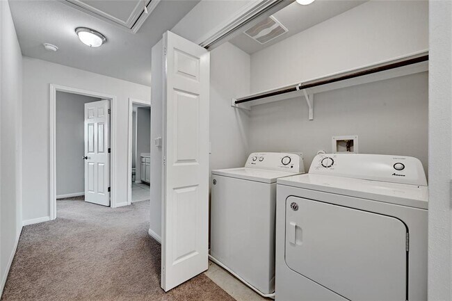 Building Photo - 6408 Owl Creek Ln