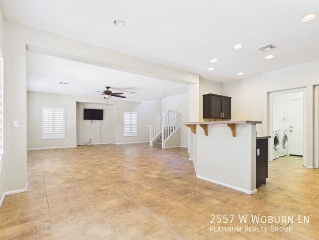 Building Photo - 2557 W Woburn Ln