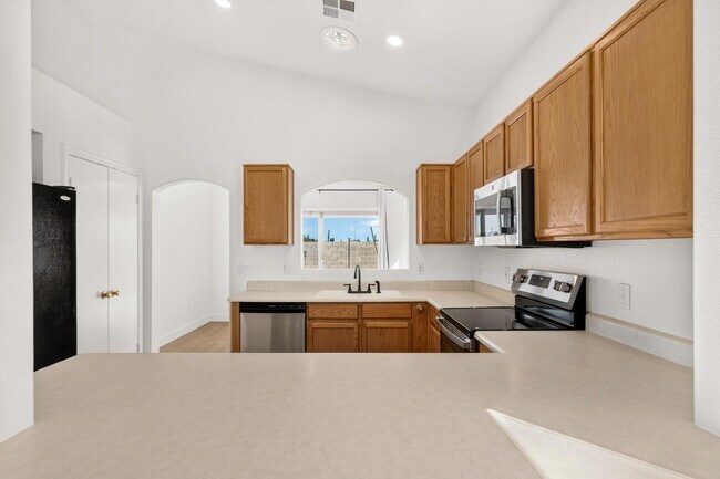 Building Photo - 20415 N 37th Ave