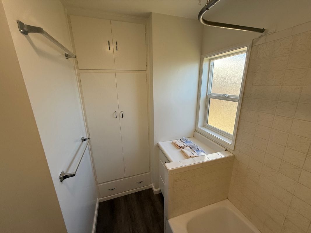 Building Photo - 24800 Walnut St