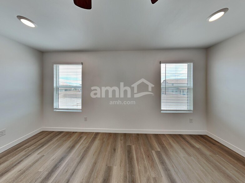 Building Photo - 7399 S Paseo Monte de Oro